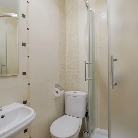 Come And Chill Out In Our Relaxing Getaway For 10 Appartement Gdańsk